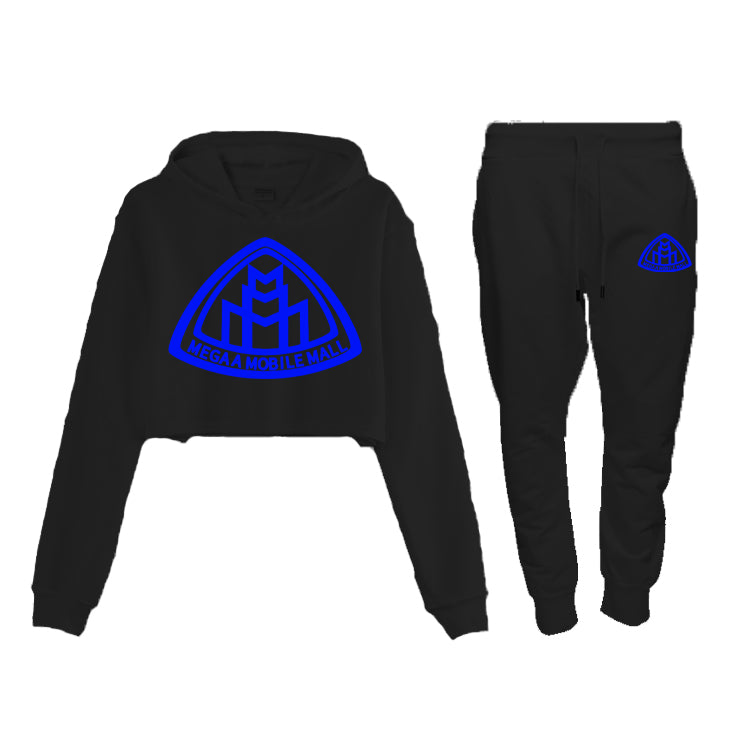 Sudadera negra con logo y top corto