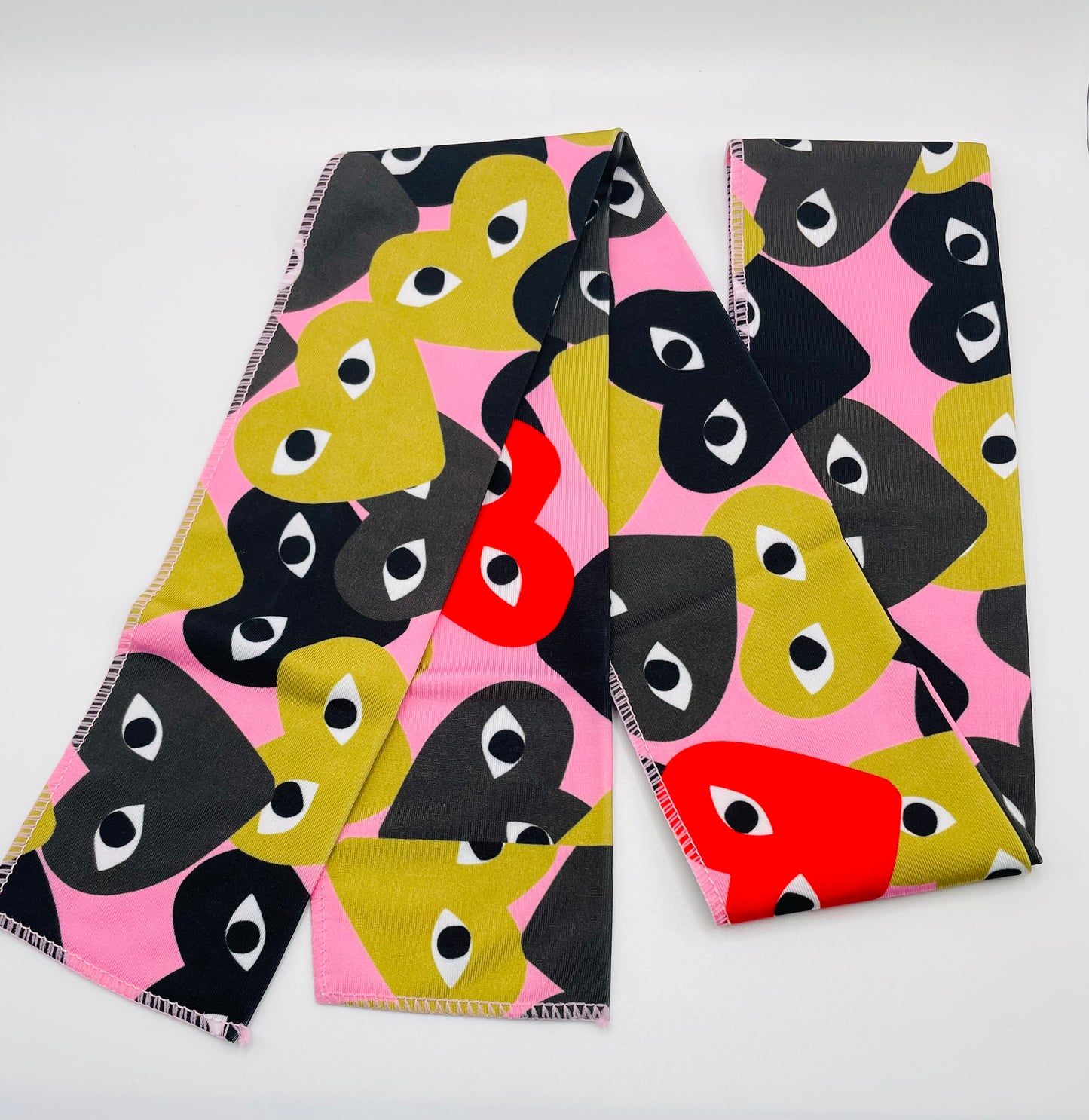 Corbata de pelo Corazones dorados de Comme